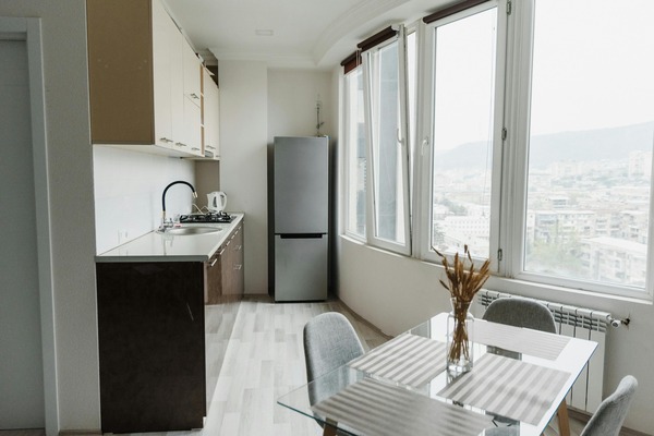 Transforming Small Kitchens: Space-Saving Tips with Modern Kitchen Storage Products