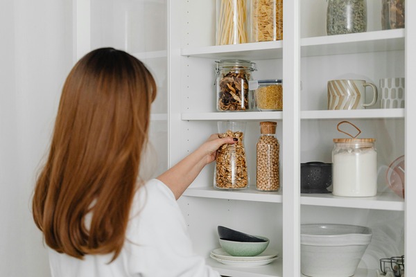 Organizing Your Pantry with Modern Kitchen Storage Products That Save Time