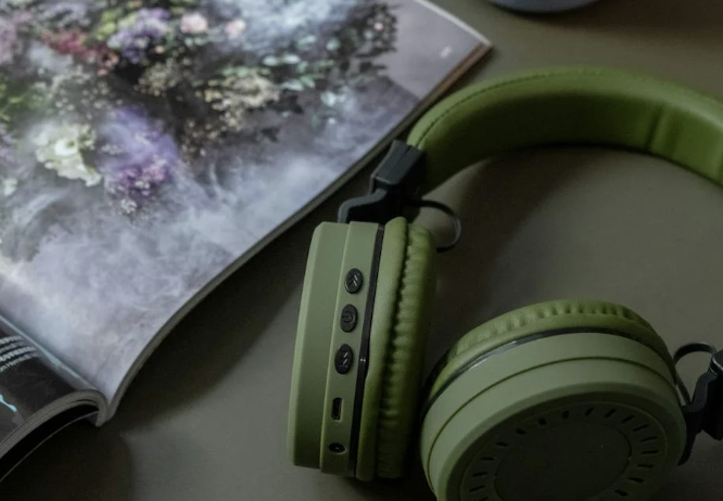 Elevating Everyday Living with Quality Accessories and Tech