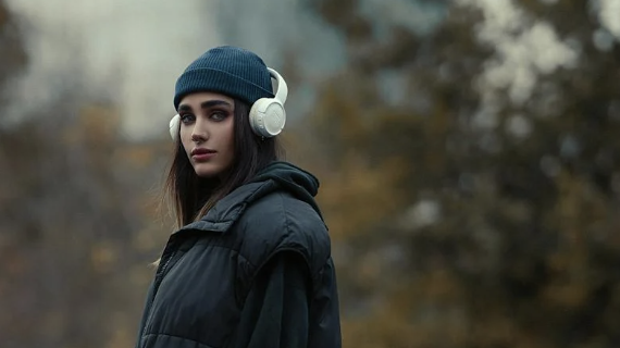 October Style & Comfort: Accessories to Update Your Lifestyle This Season